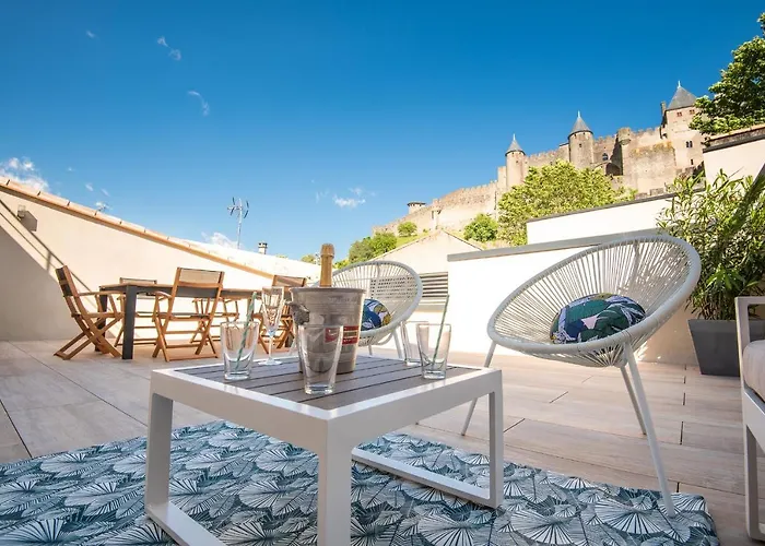 La Terrasse De La Tour Pinte.